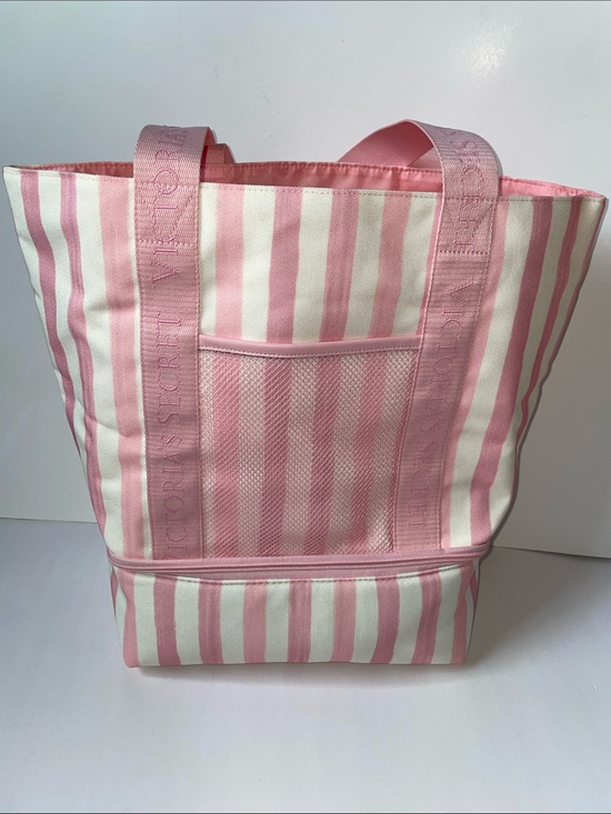 Victoria's Secret Handbags - NWT Victoria’s Secret Striped Pink Insulated Lunch Tote/Bag.